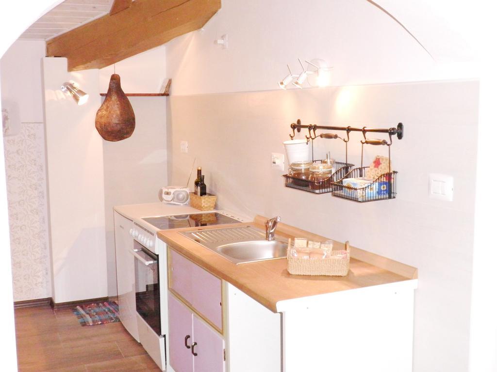 Studio Sijara Διαμέρισμα Motovun Δωμάτιο φωτογραφία